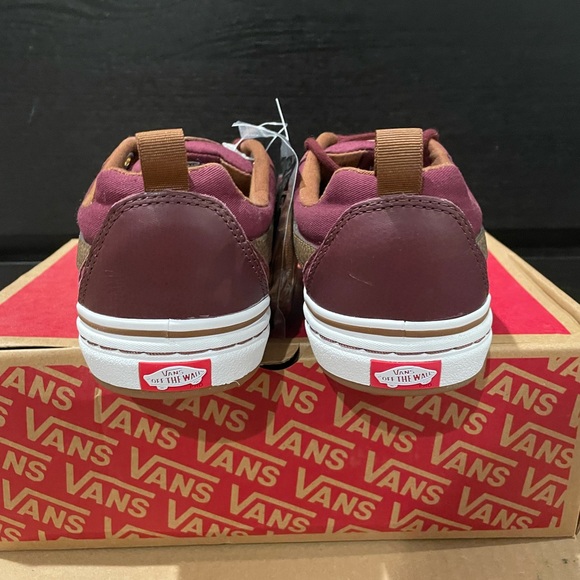 Vans Low Tops Size 6.5 Men's NEW IN BOX - Picture 4 of 5